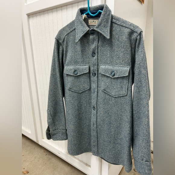 Vintage Men’s Medium Blue Wool Button Down Shirt - Picture 2 of 11